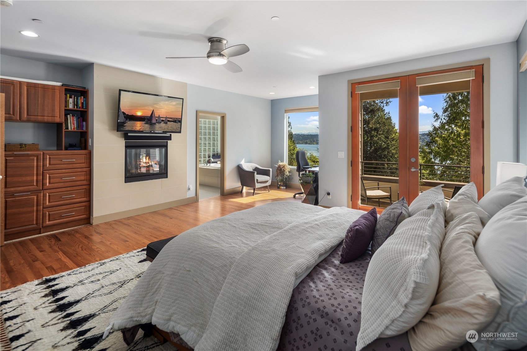 1847 W Lake Sammamish SE