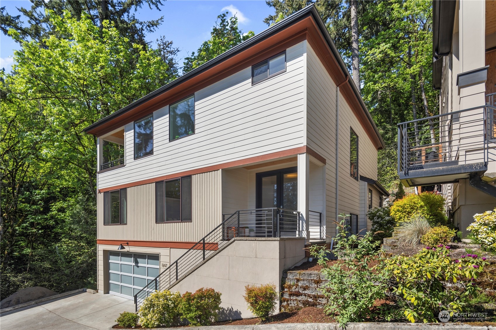 1847 W Lake Sammamish SE