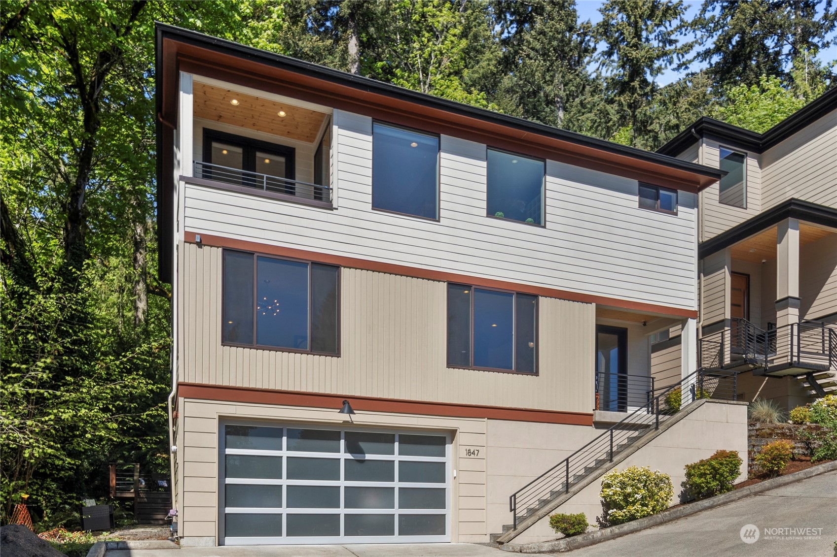1847 W Lake Sammamish SE