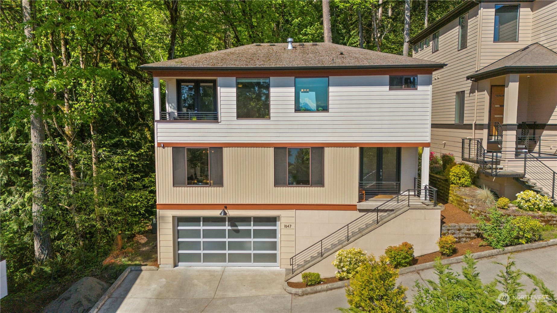 1847 W Lake Sammamish SE