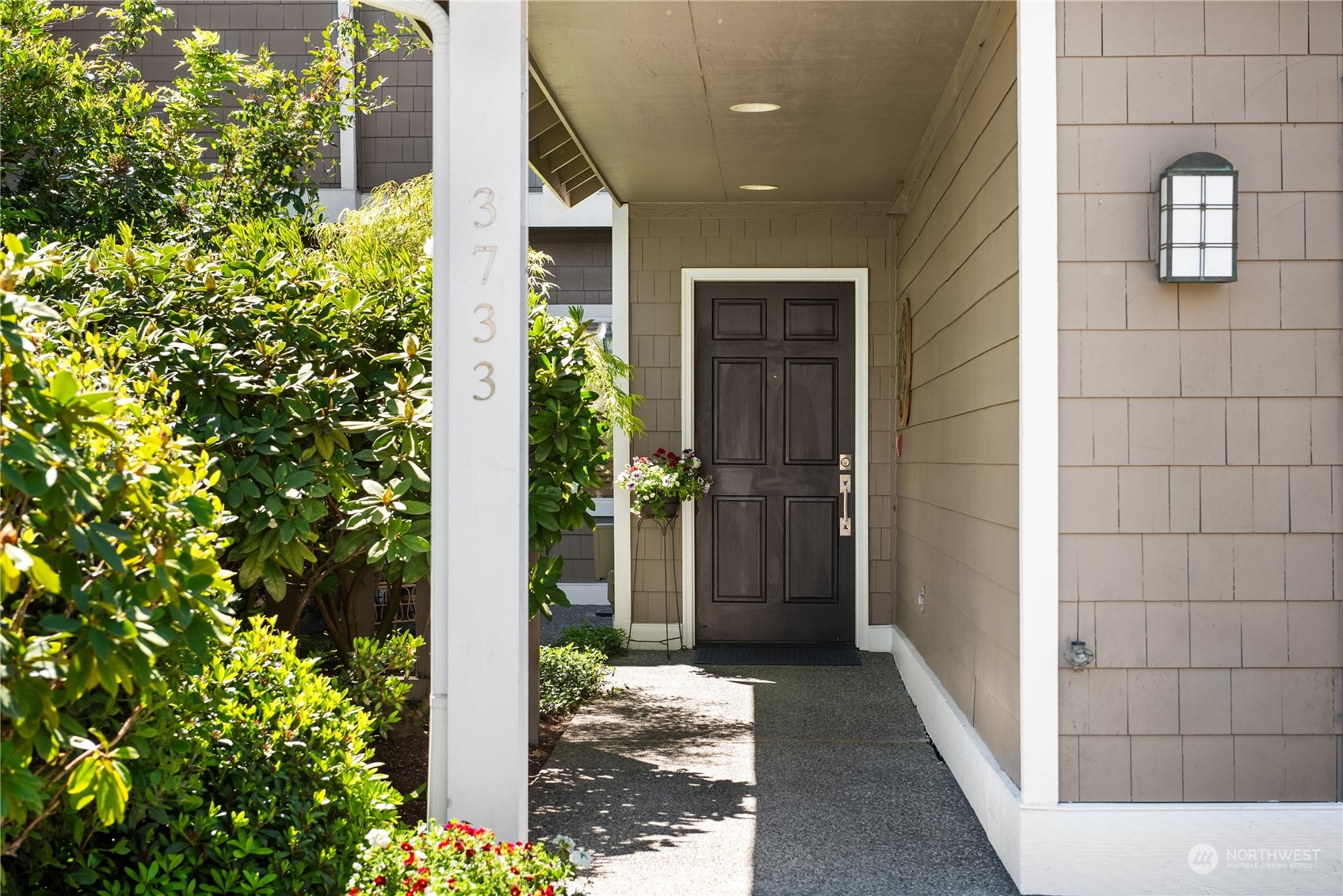 3733 101st Way NE Unit: 605