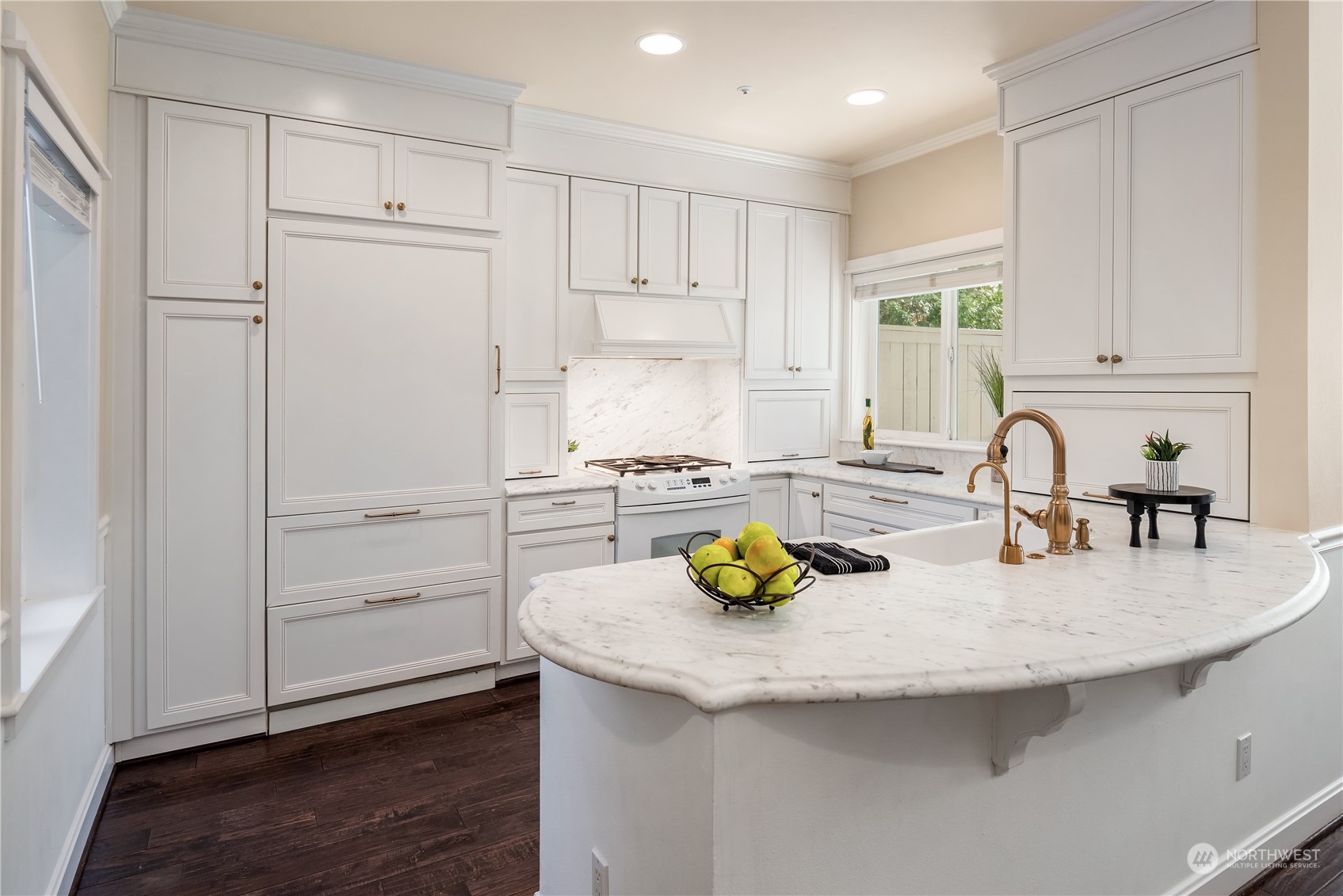 3733 101st Way NE Unit: 605