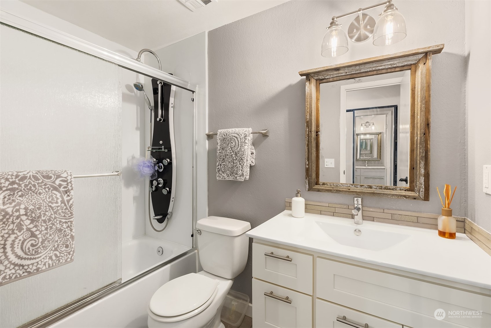 6702 139th Avenue NE Unit: 762