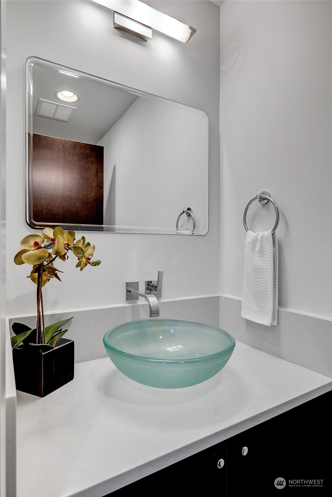 9123 NE Juanita Drive Unit: 411