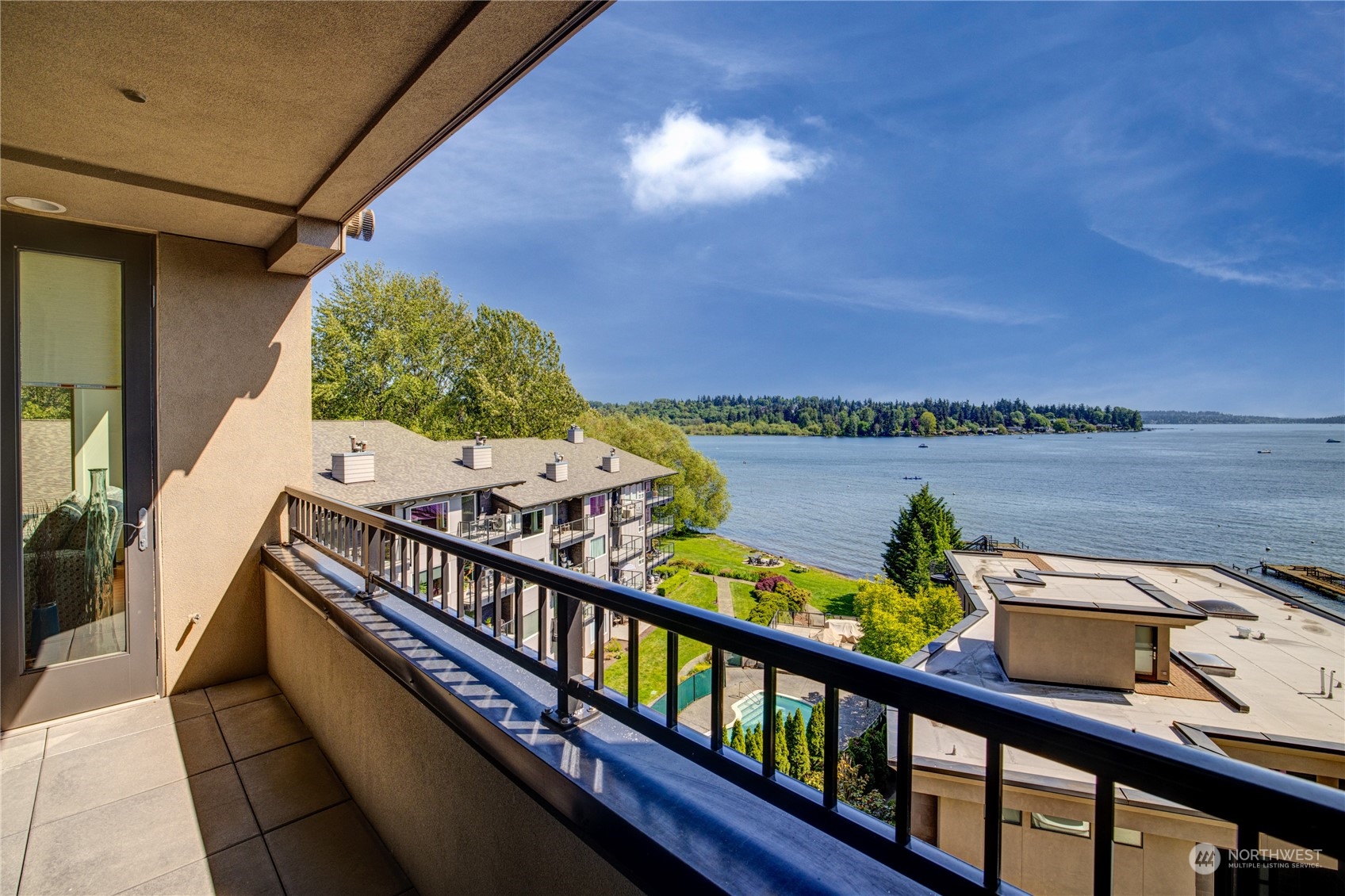 9123 NE Juanita Drive Unit: 411