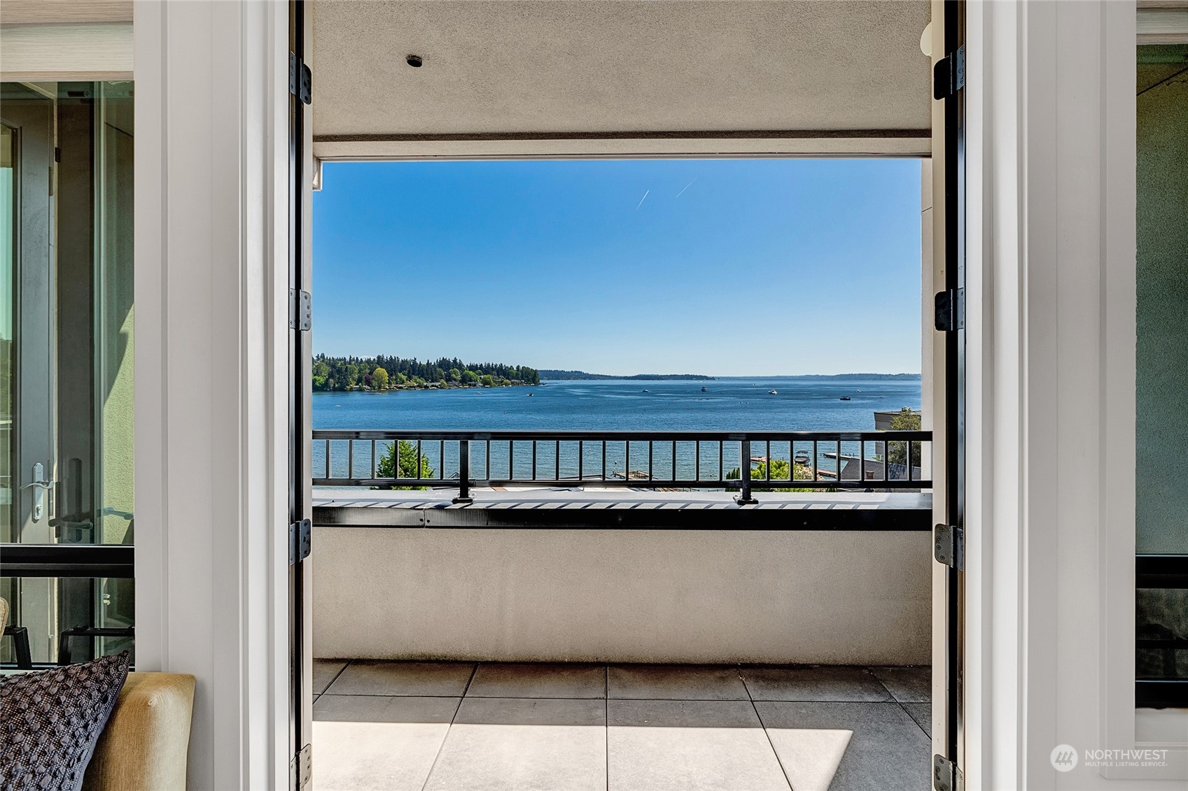 9123 NE Juanita Drive Unit: 411