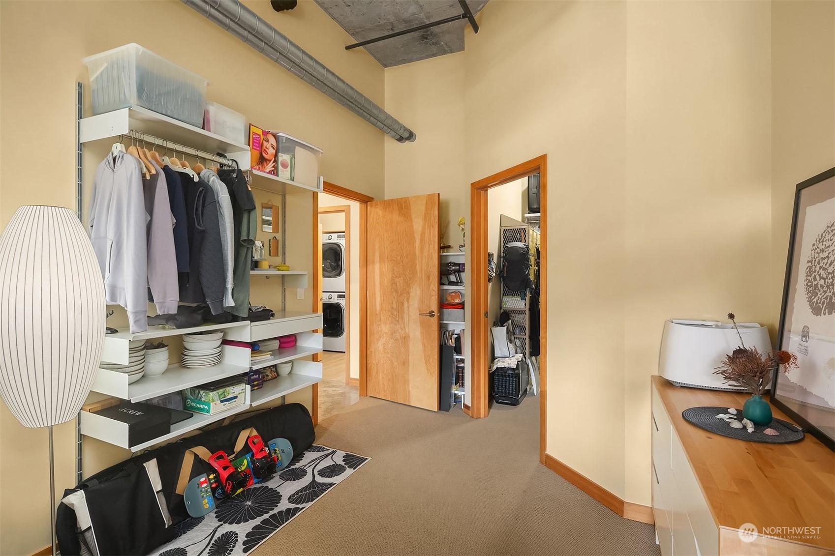 827 Hiawatha Place S Unit: 104