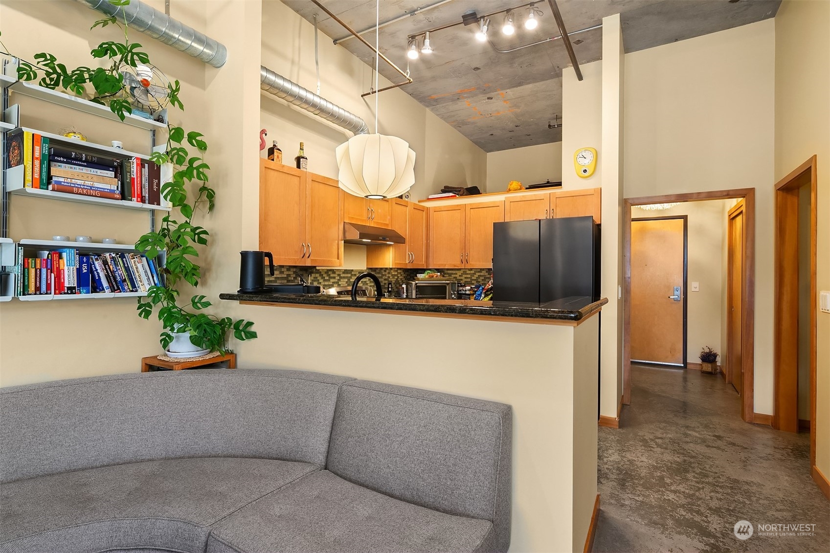 827 Hiawatha Place S Unit: 104