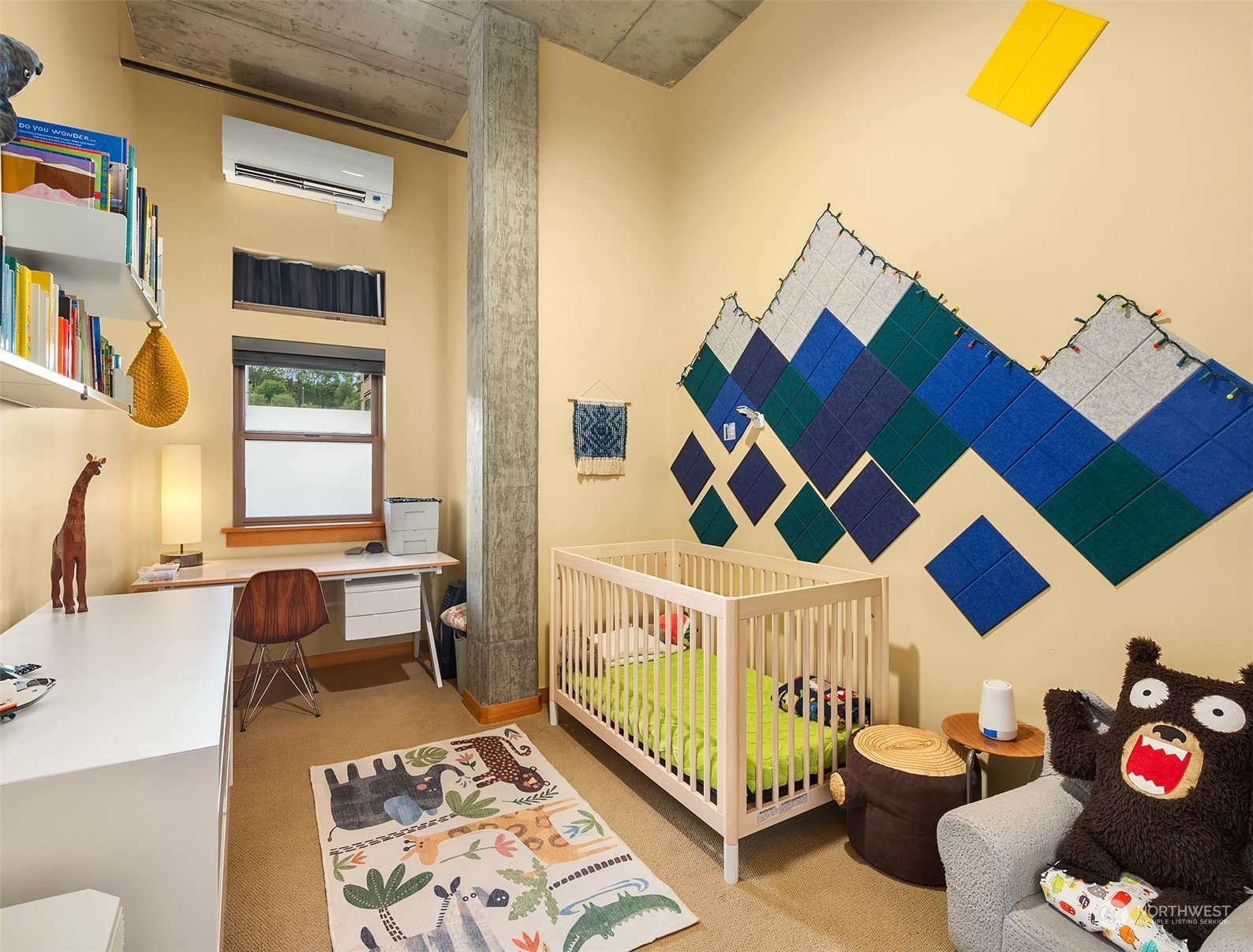 827 Hiawatha Place S Unit: 104