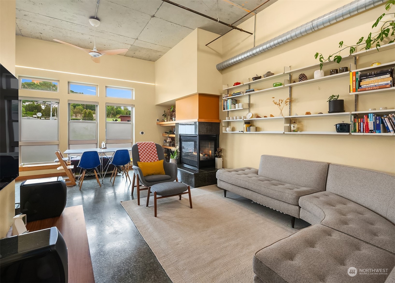 827 Hiawatha Place S Unit: 104