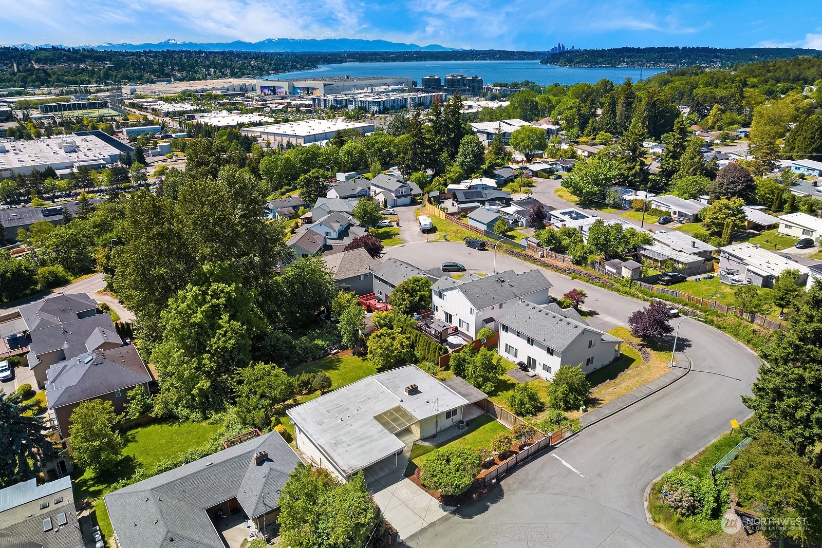 671 Blaine Avenue NE