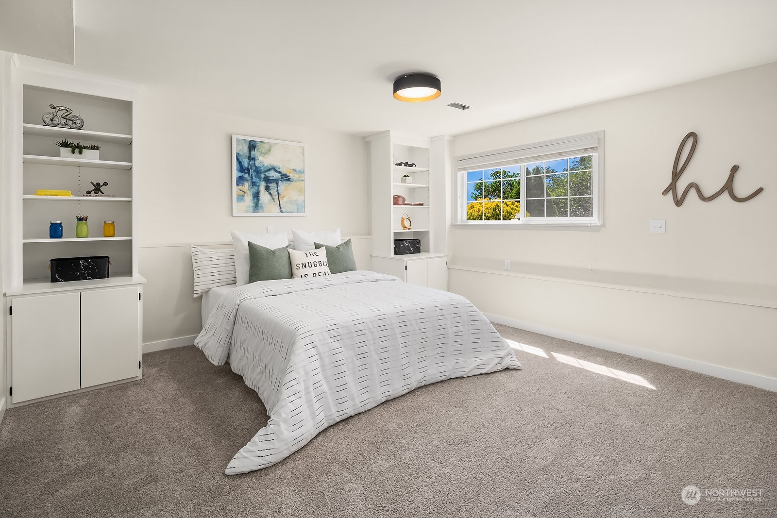 671 Blaine Avenue NE