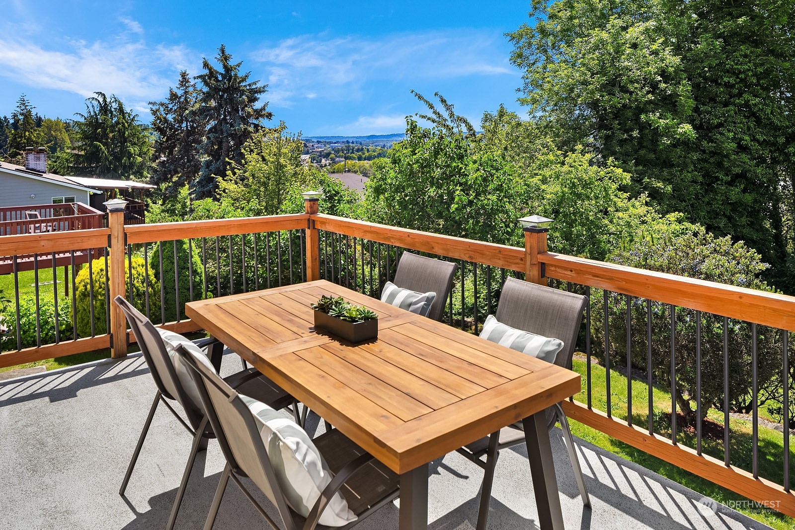 671 Blaine Avenue NE