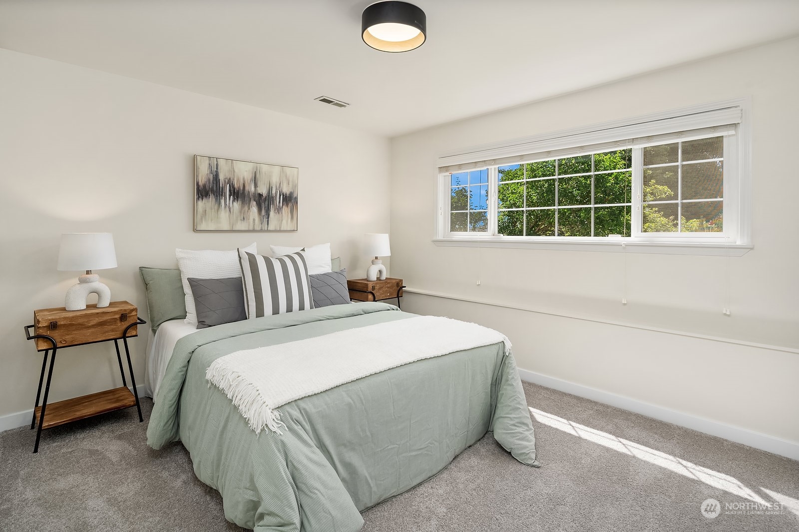 671 Blaine Avenue NE