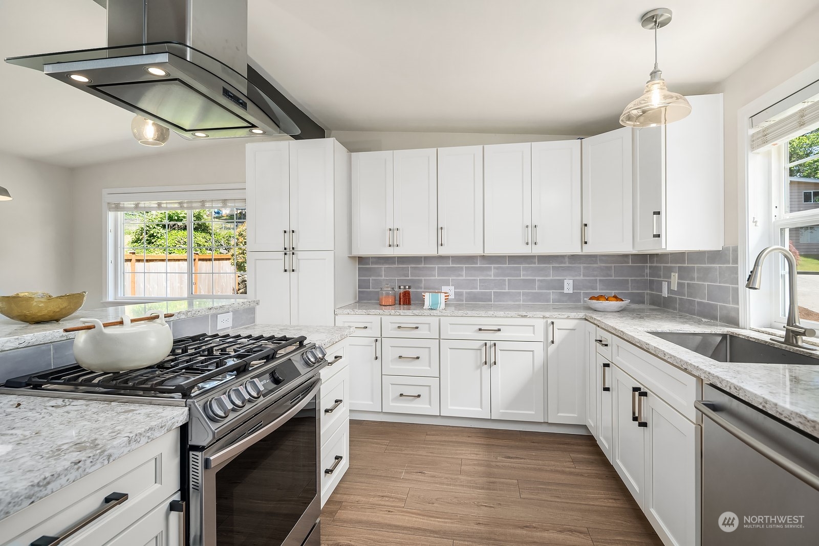 671 Blaine Avenue NE