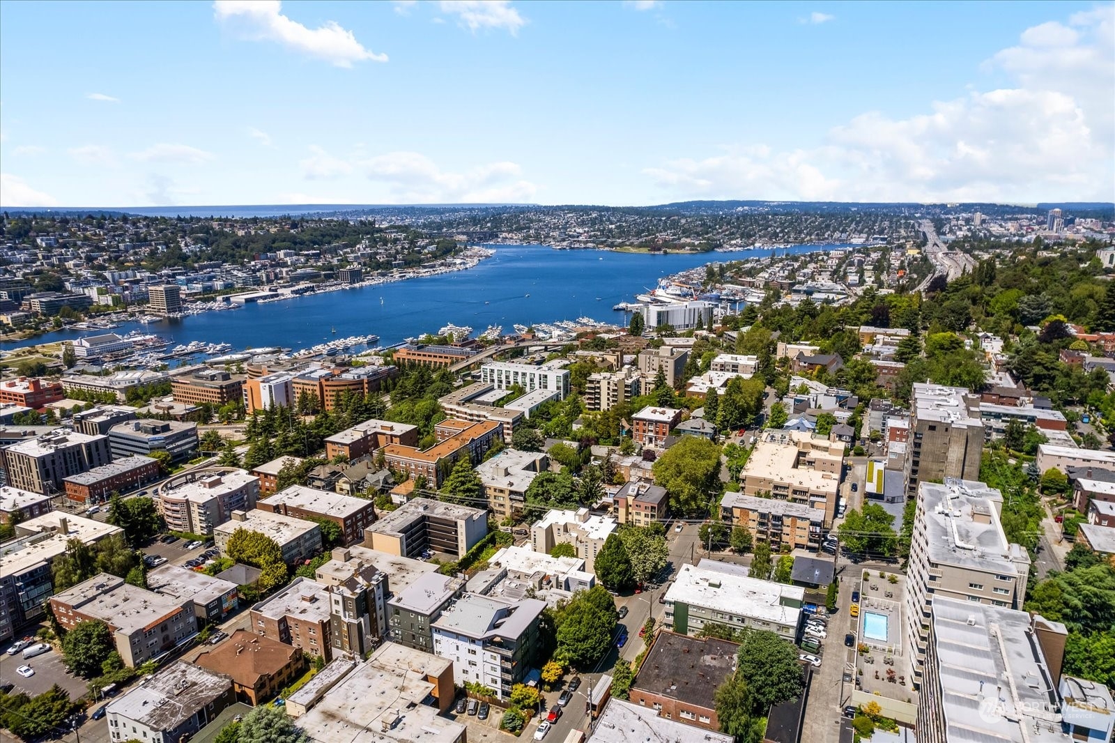 525 Belmont Avenue E Unit: 2B