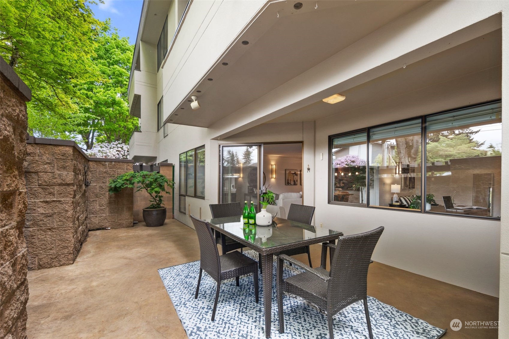 401 100th Avenue NE Unit: 124