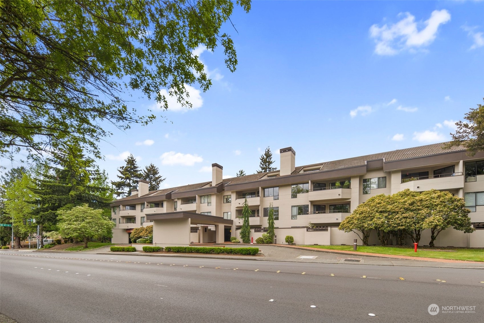 401 100th Avenue NE Unit: 124