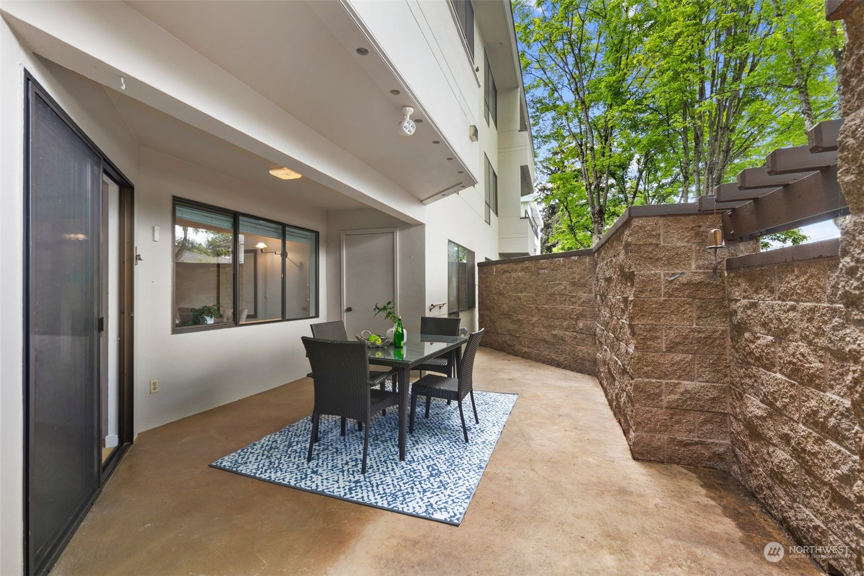 401 100th Avenue NE Unit: 124