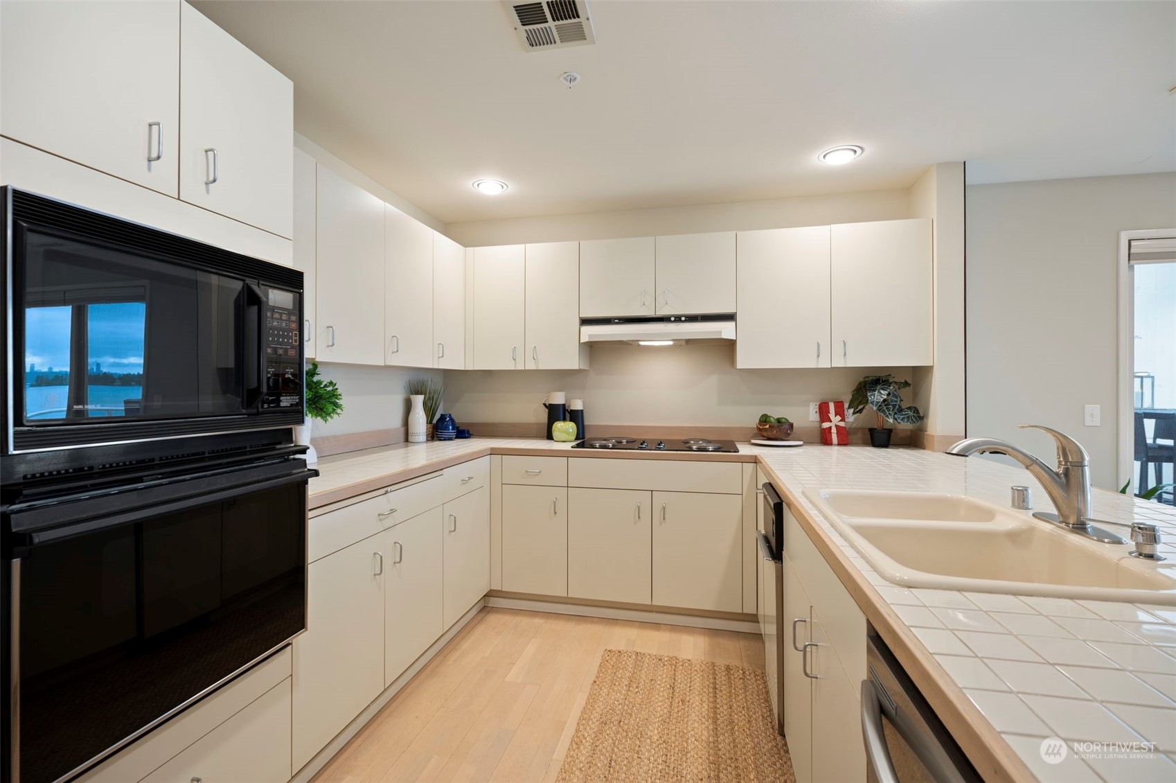 10115 NE 62nd Street Unit: 301