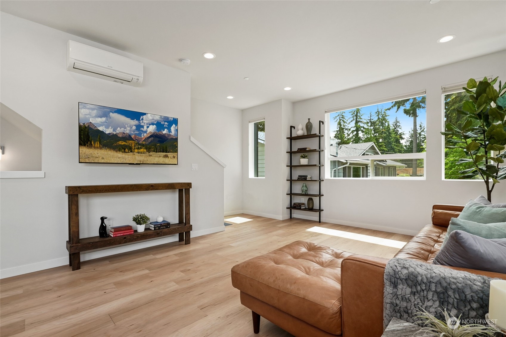 18322 1st Avenue NE Unit: A