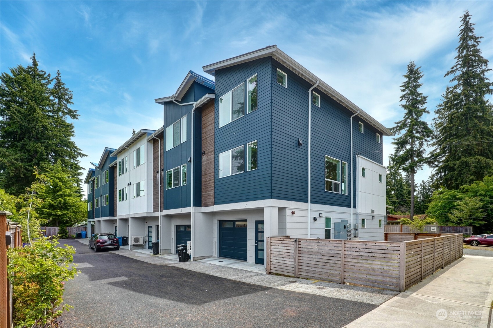 18322 1st Avenue NE Unit: A