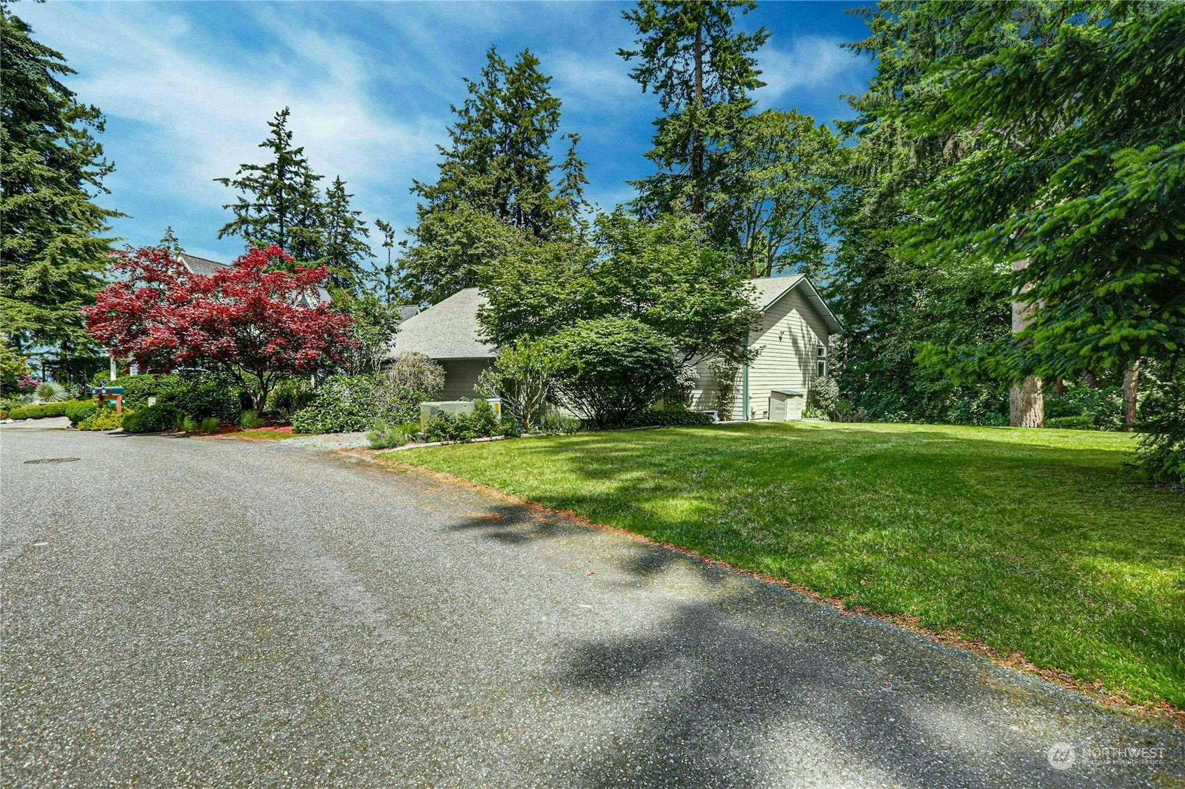 312 Noblecliff Place