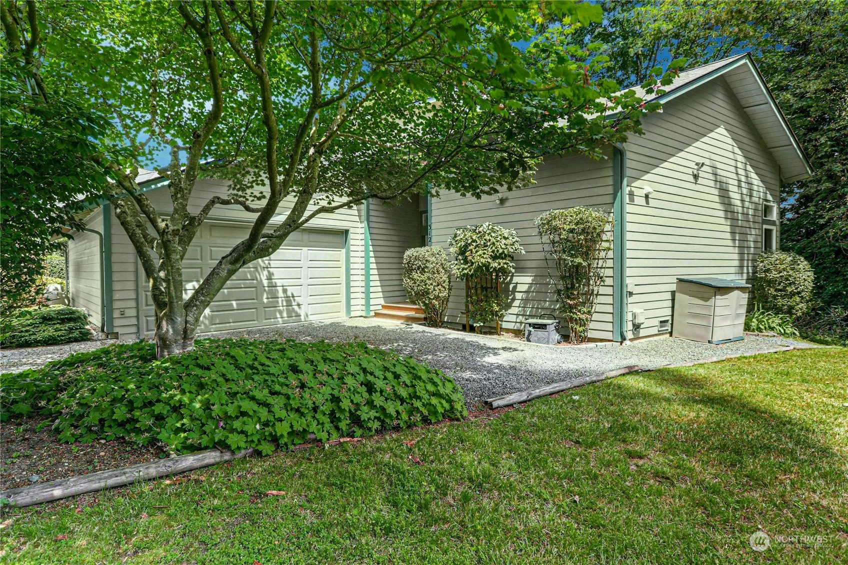 312 Noblecliff Place