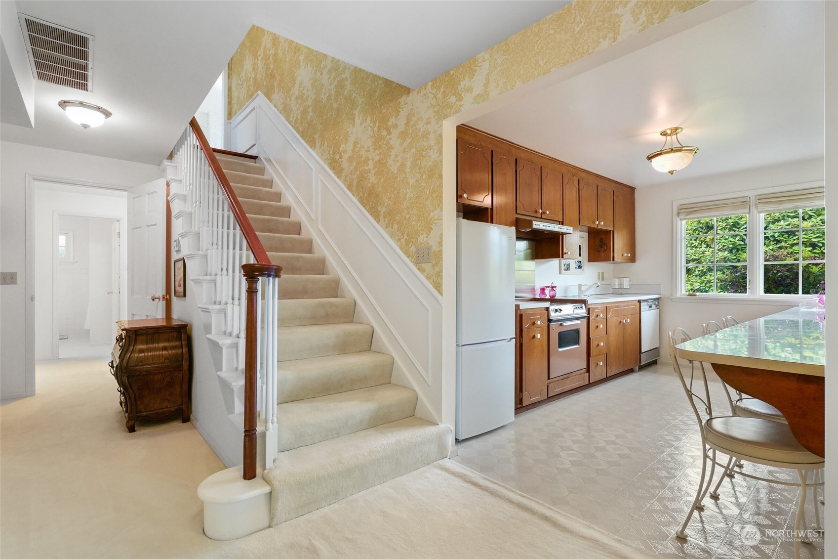 9073 NE 41st Street