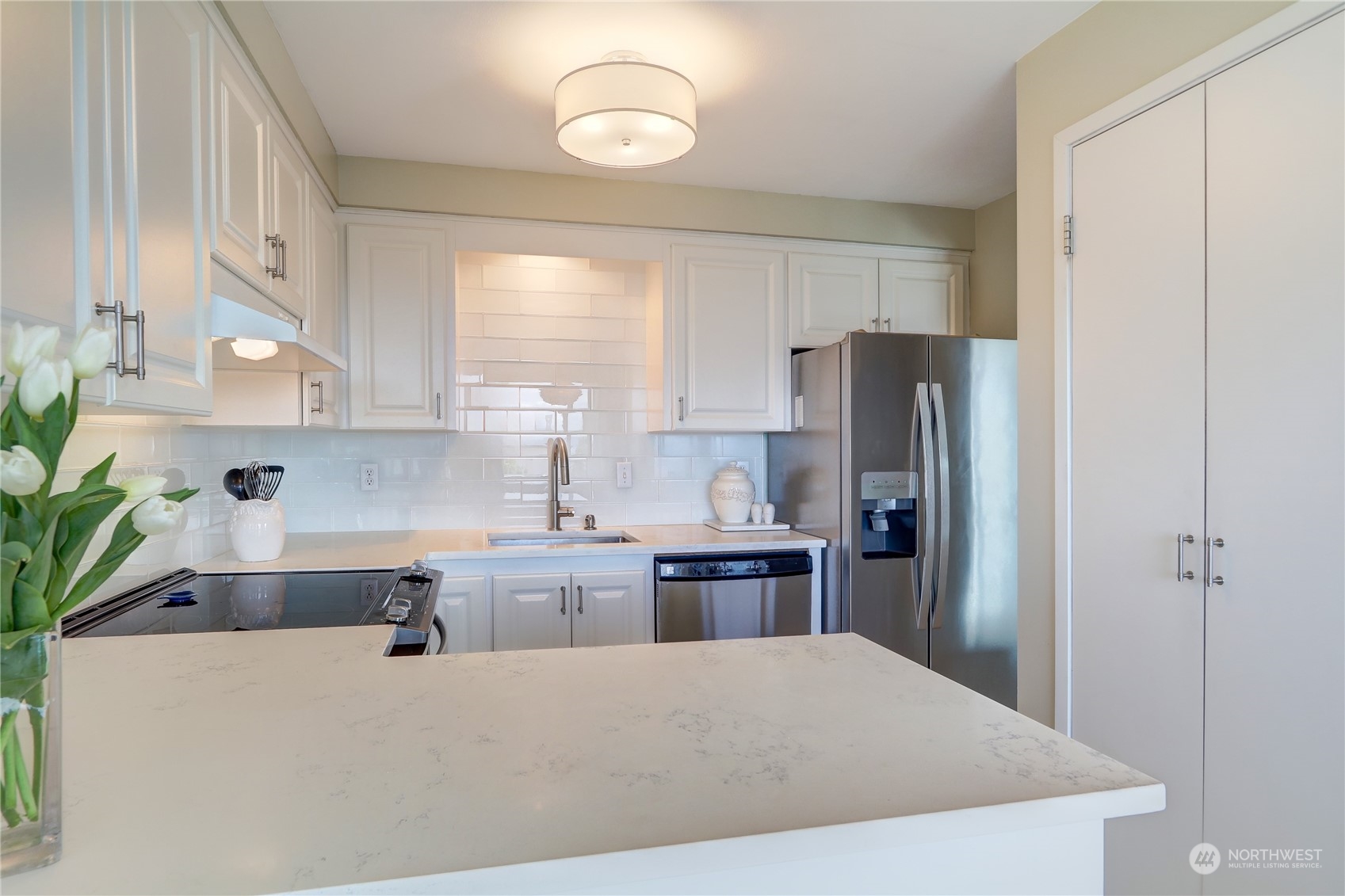 300 2nd Avenue N Unit: 2C