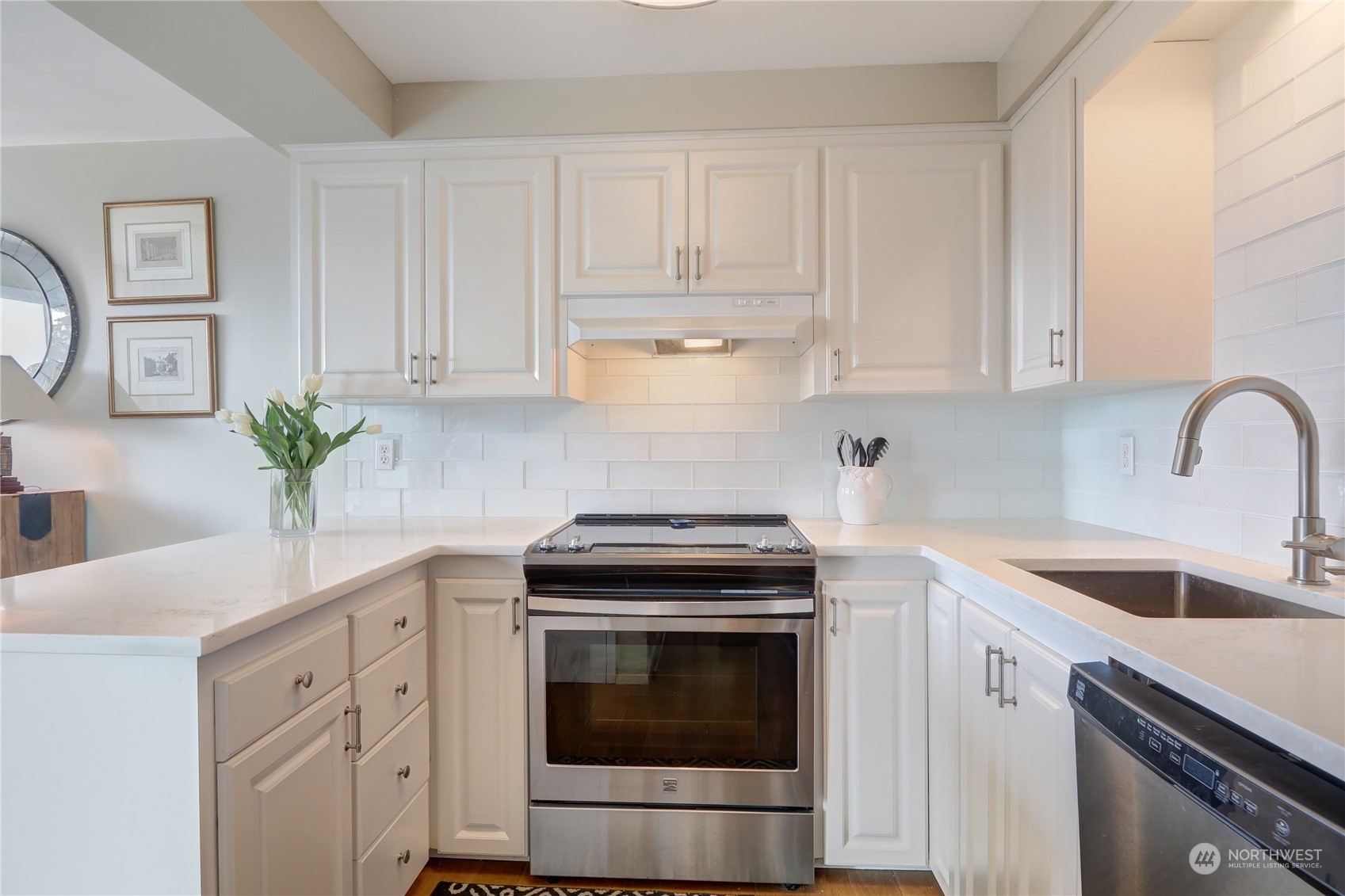 300 2nd Avenue N Unit: 2C