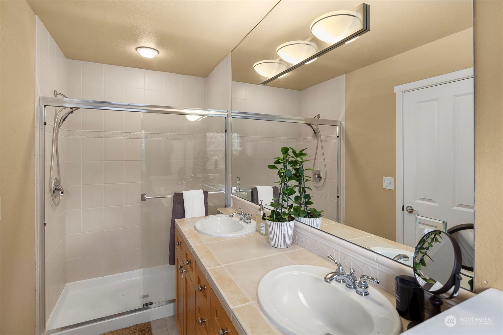 205 Newport Way NW Unit: D2