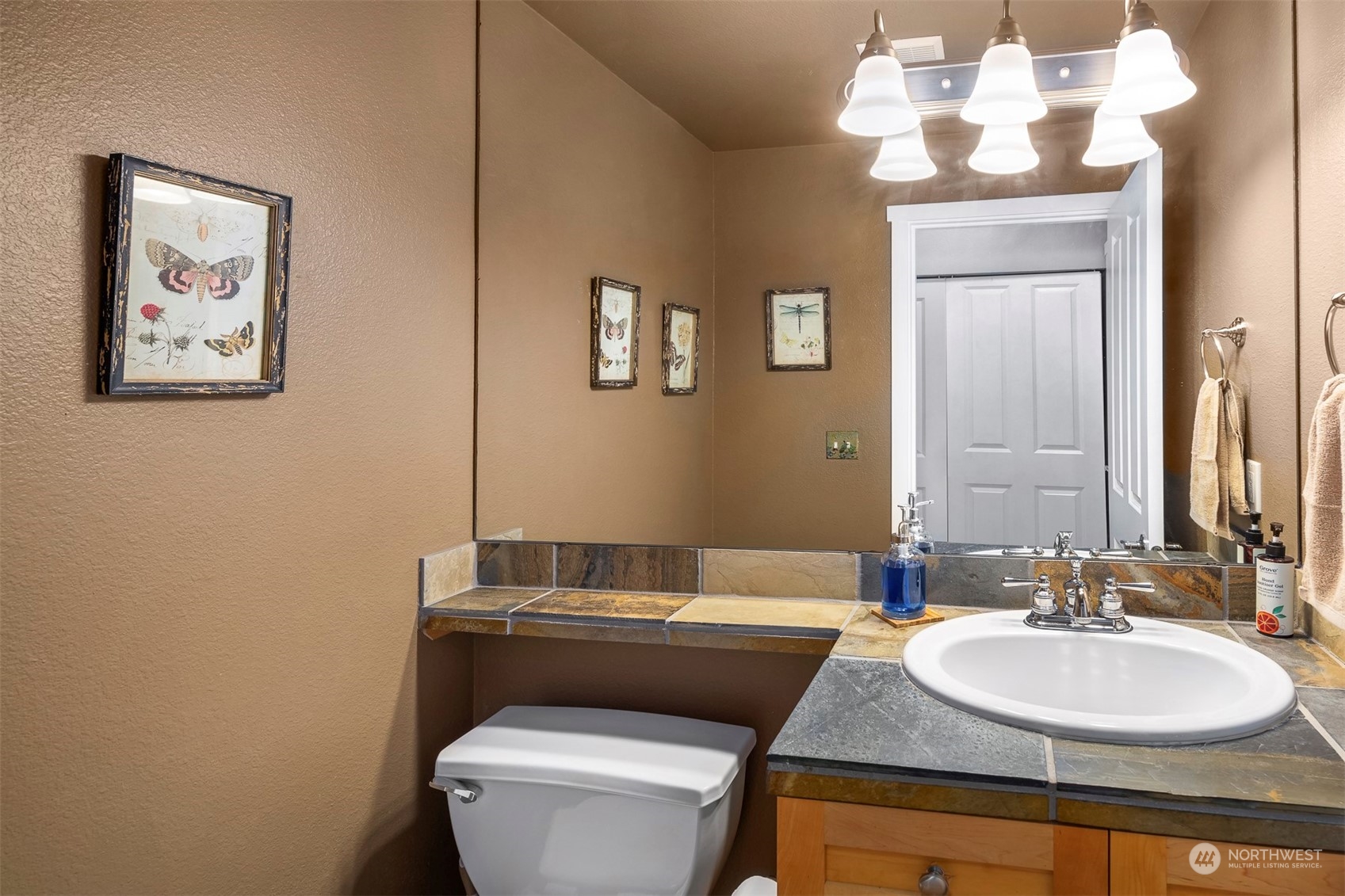 205 Newport Way NW Unit: D2