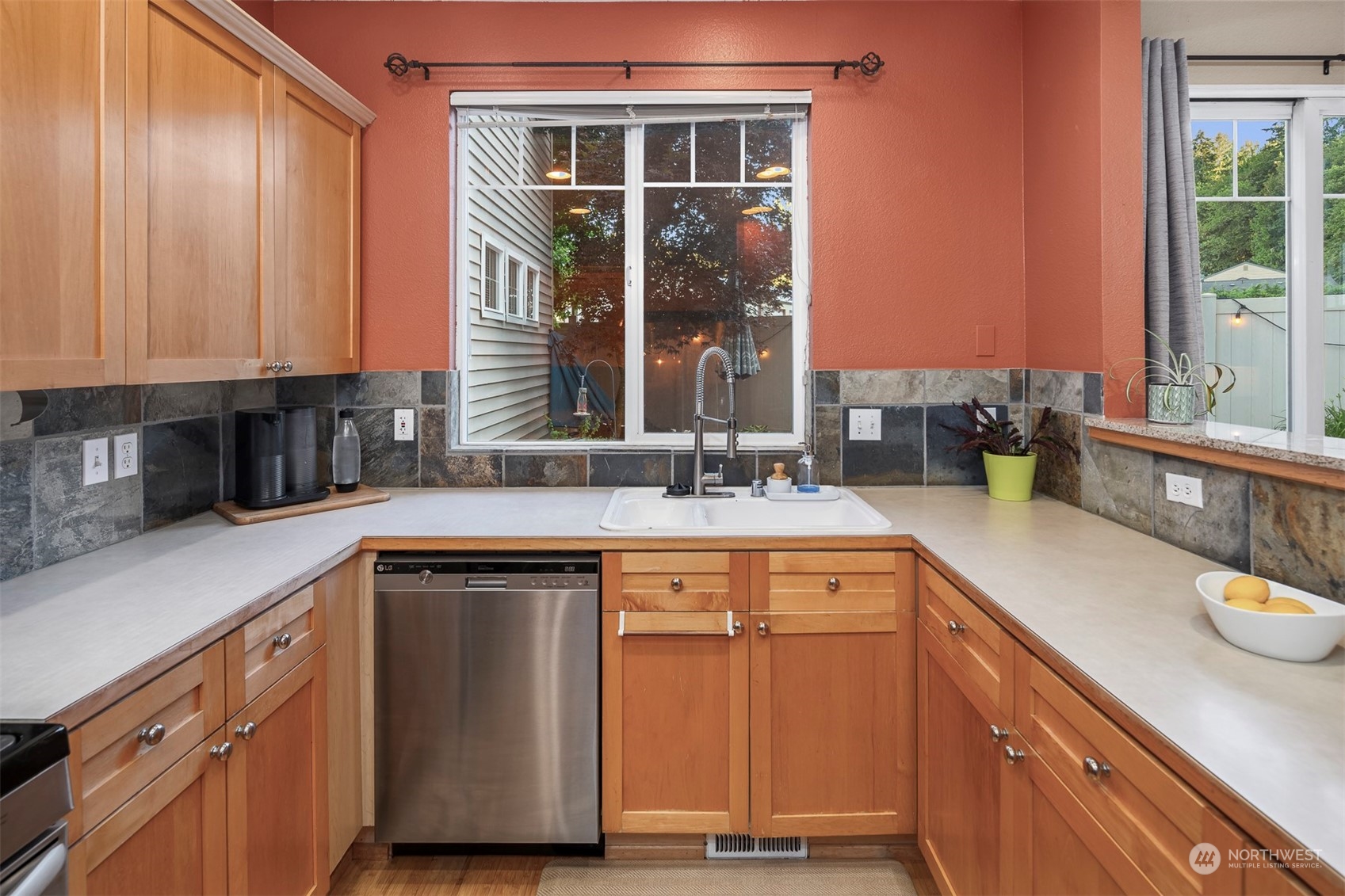205 Newport Way NW Unit: D2