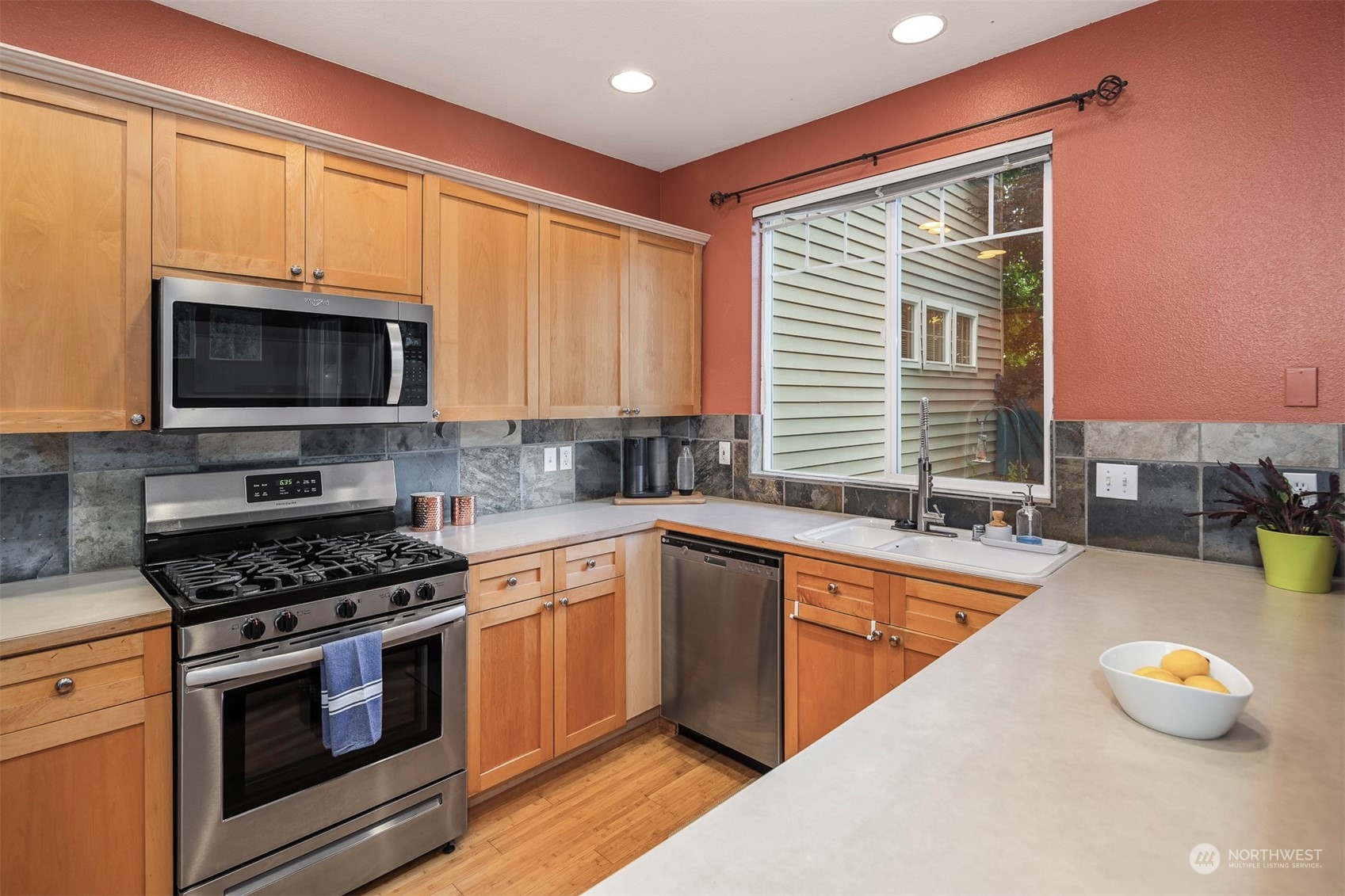 205 Newport Way NW Unit: D2