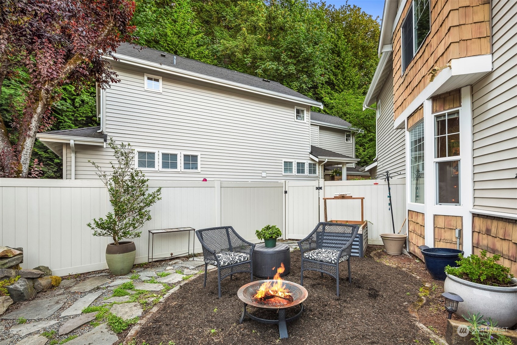 205 Newport Way NW Unit: D2