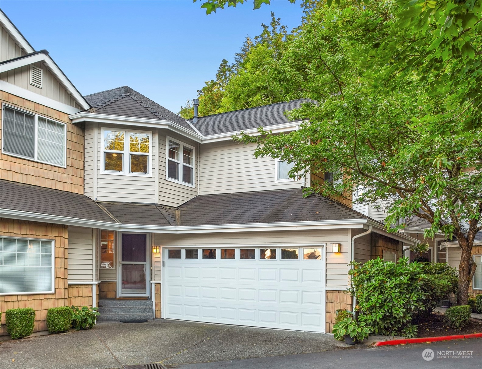 205 Newport Way NW Unit: D2
