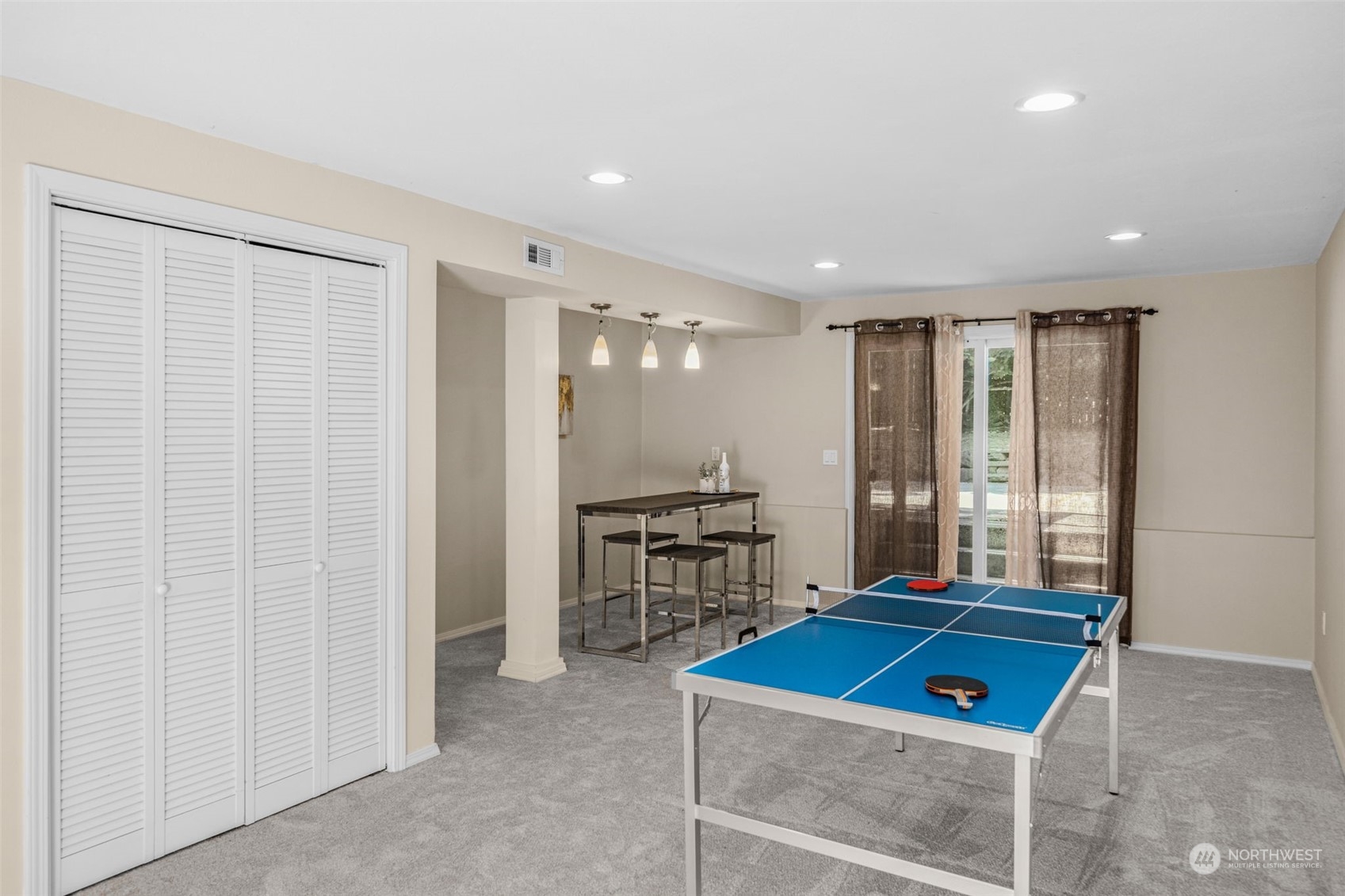 2119 166th Place NE
