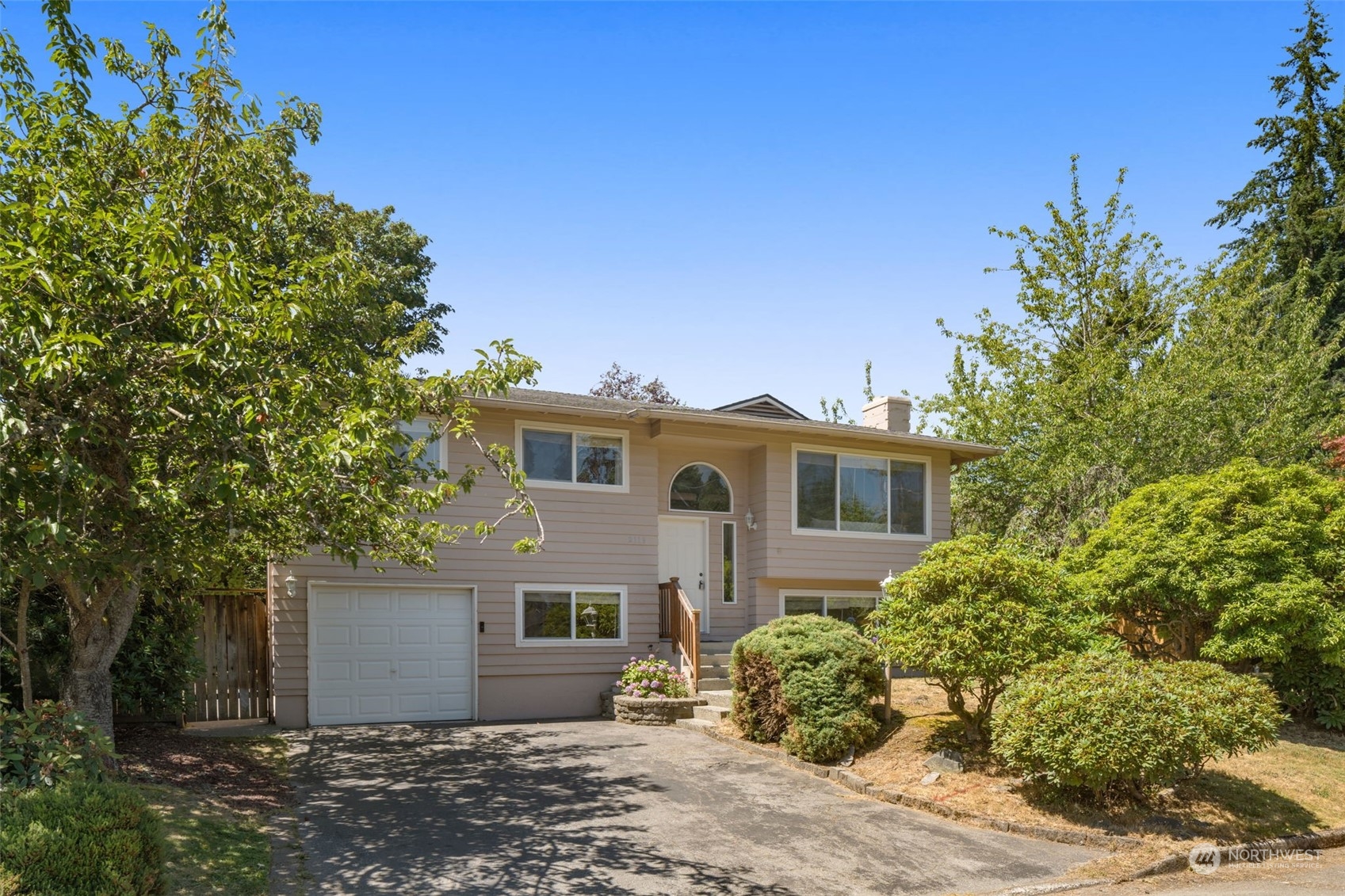 2119 166th Place NE