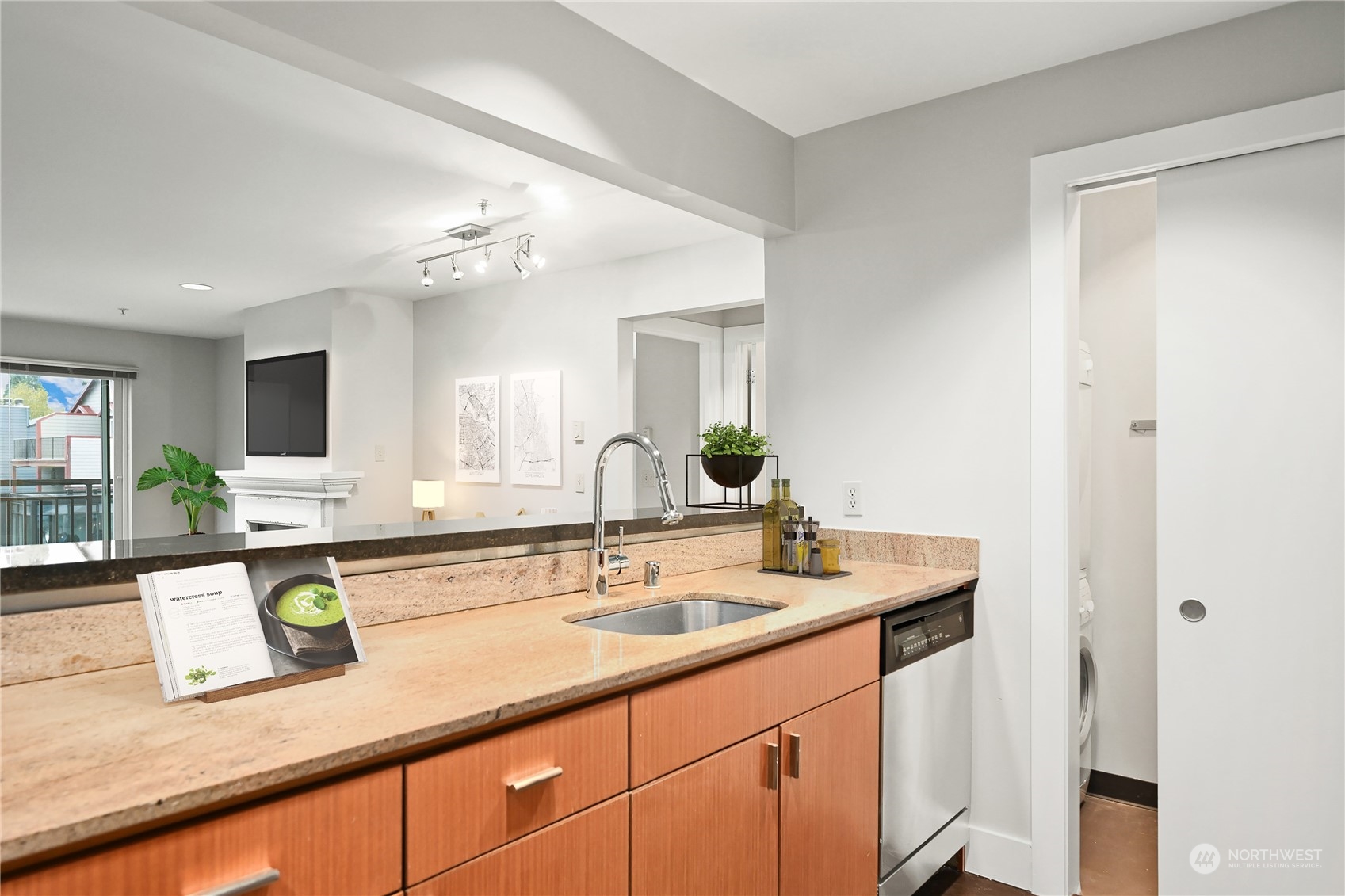 1711 E Olive Way Unit: 406