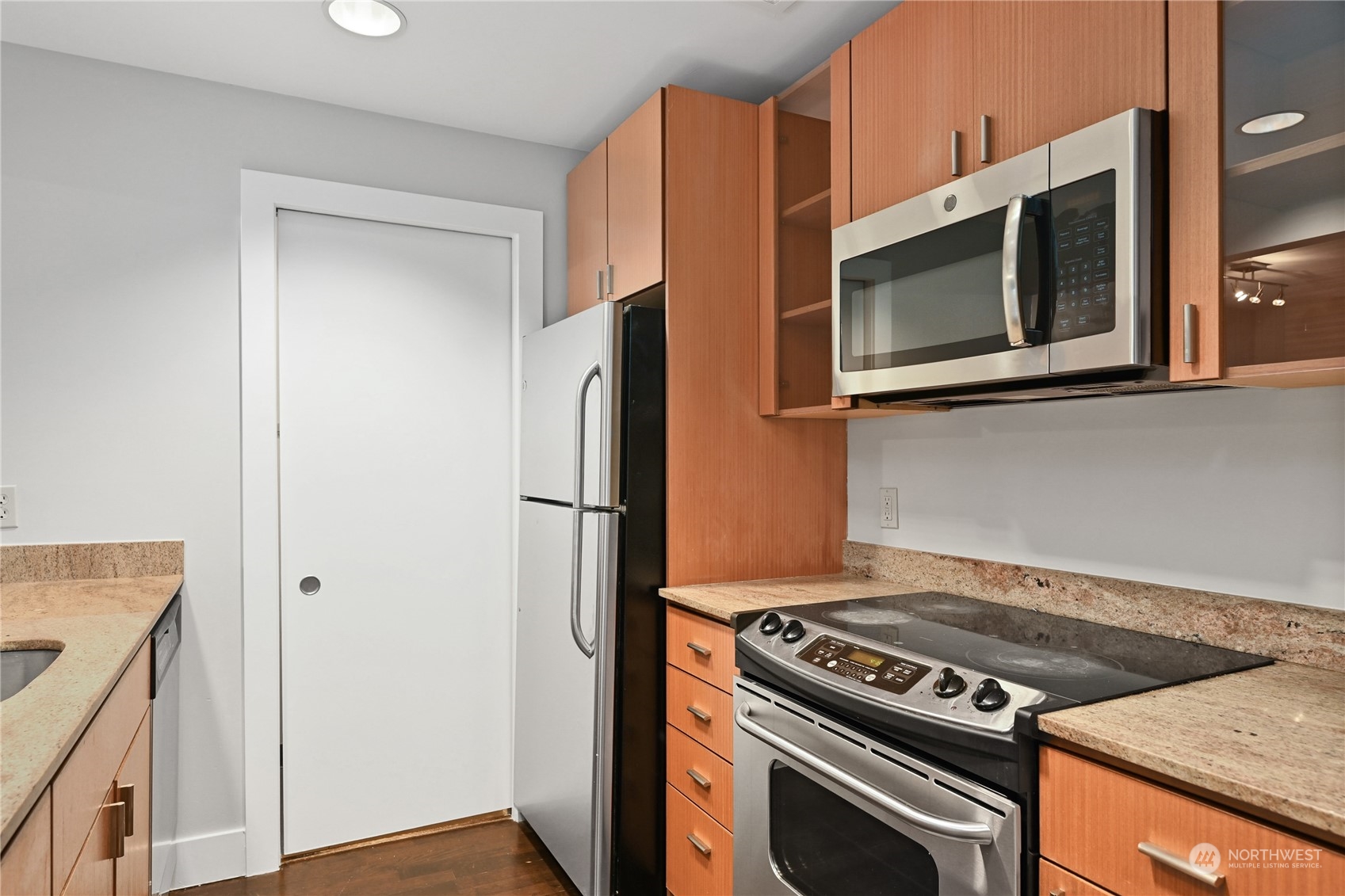 1711 E Olive Way Unit: 406