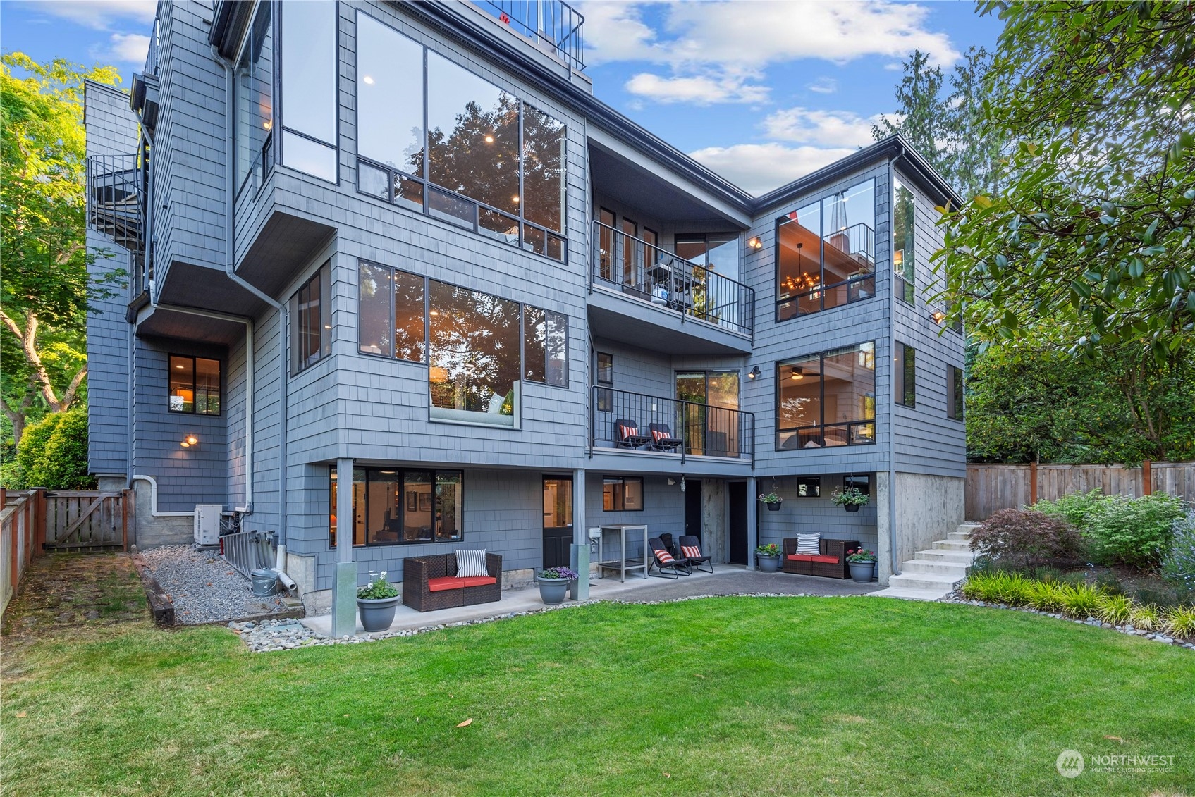 4232 NE 88th Street