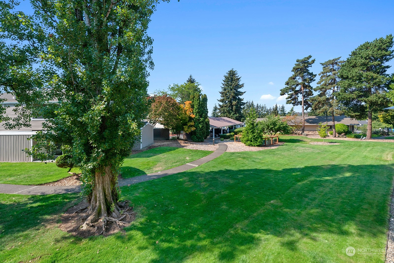 12423 NE 131st Court Unit: E-205