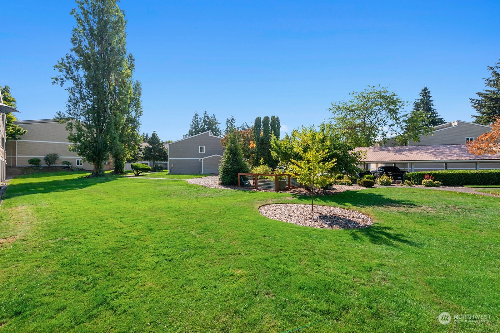 12423 NE 131st Court Unit: E-205