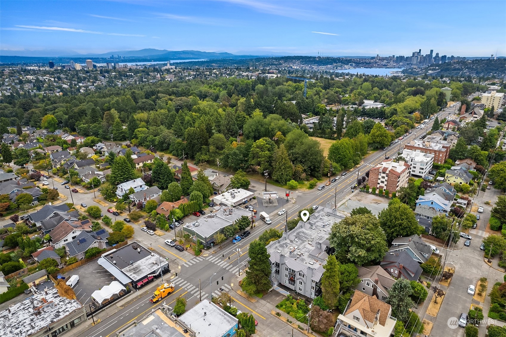 5901 Phinney Avenue N Unit: 305