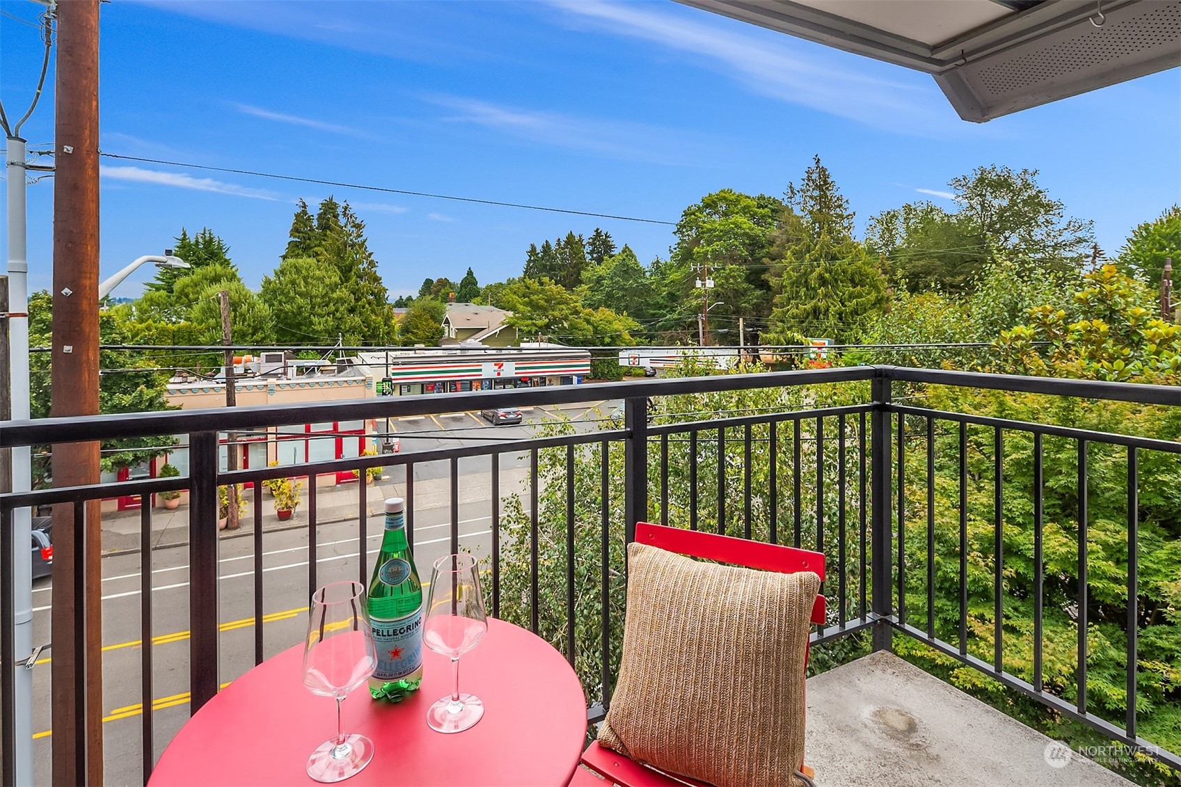 5901 Phinney Avenue N Unit: 305