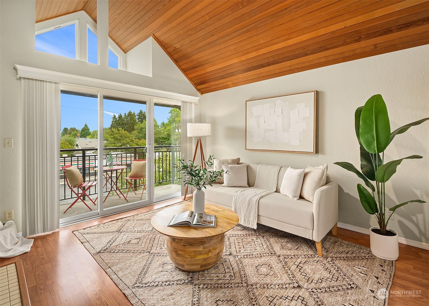 5901 Phinney Avenue N Unit: 305