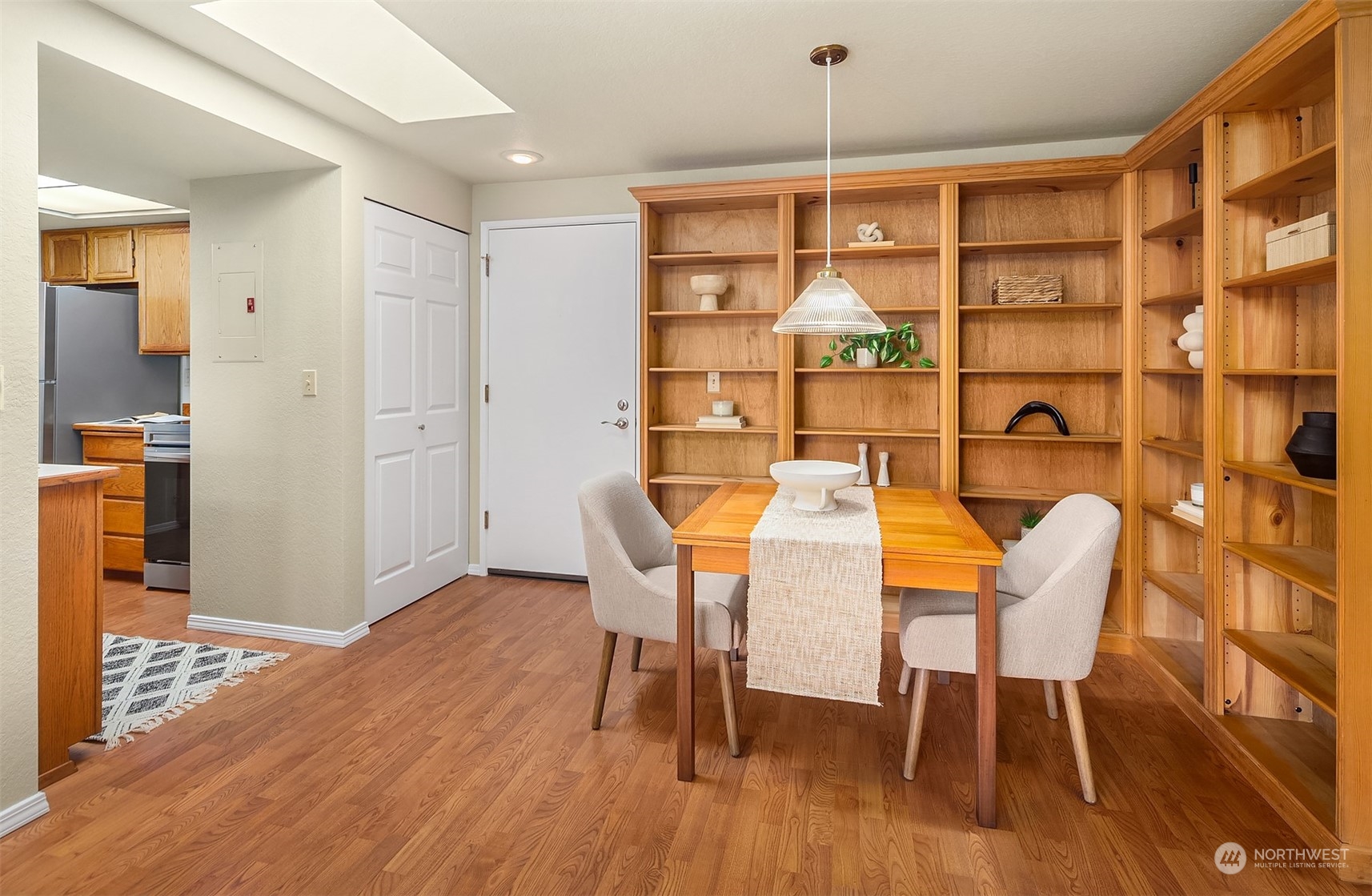 5901 Phinney Avenue N Unit: 305