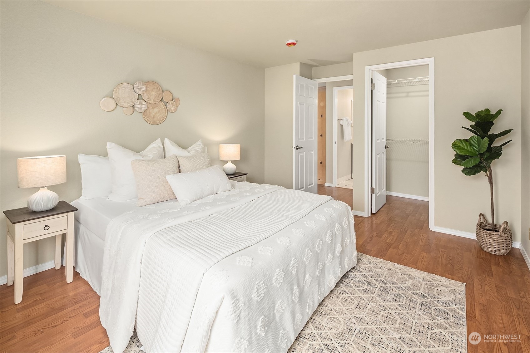 5901 Phinney Avenue N Unit: 305