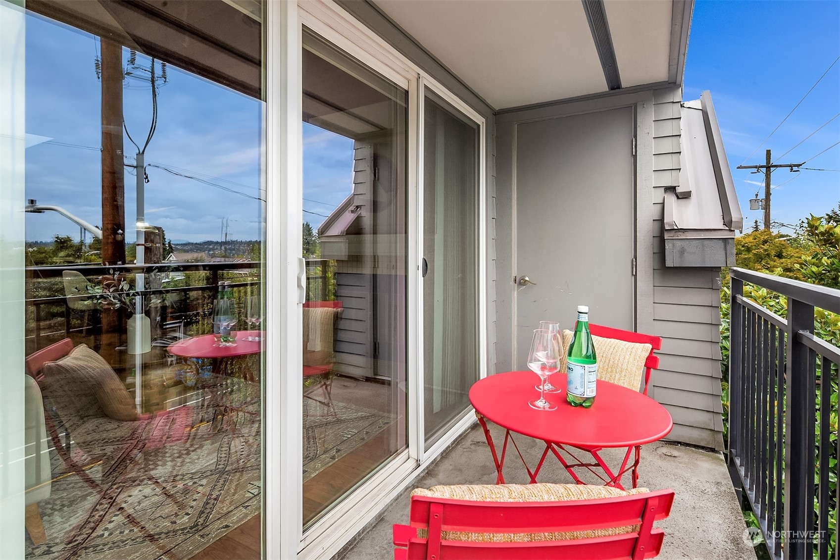 5901 Phinney Avenue N Unit: 305